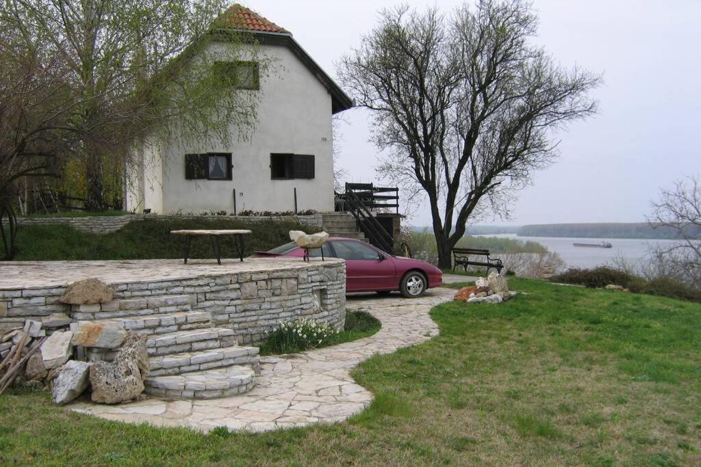 Villa Kornelija Stari Slankamen Exterior photo